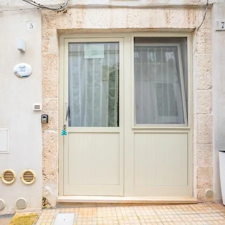 דירה Casetta Lulu Romantic House In אוסטוני